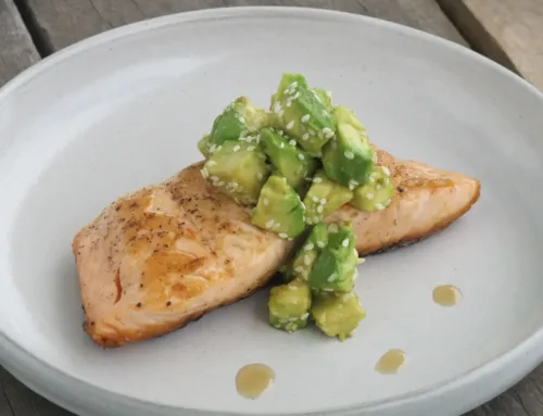 Grilled Salmon With Oriental Guacamole