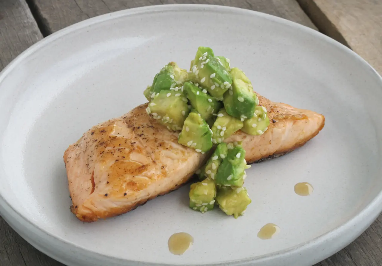 The Kitchen Doesn't Bite Grilled Salmon With Oriental Guacamole