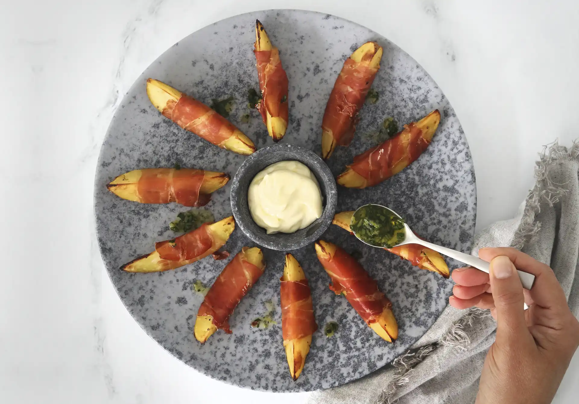 Lemon Crispy Potatoes with ConsorcioSerrano Ham